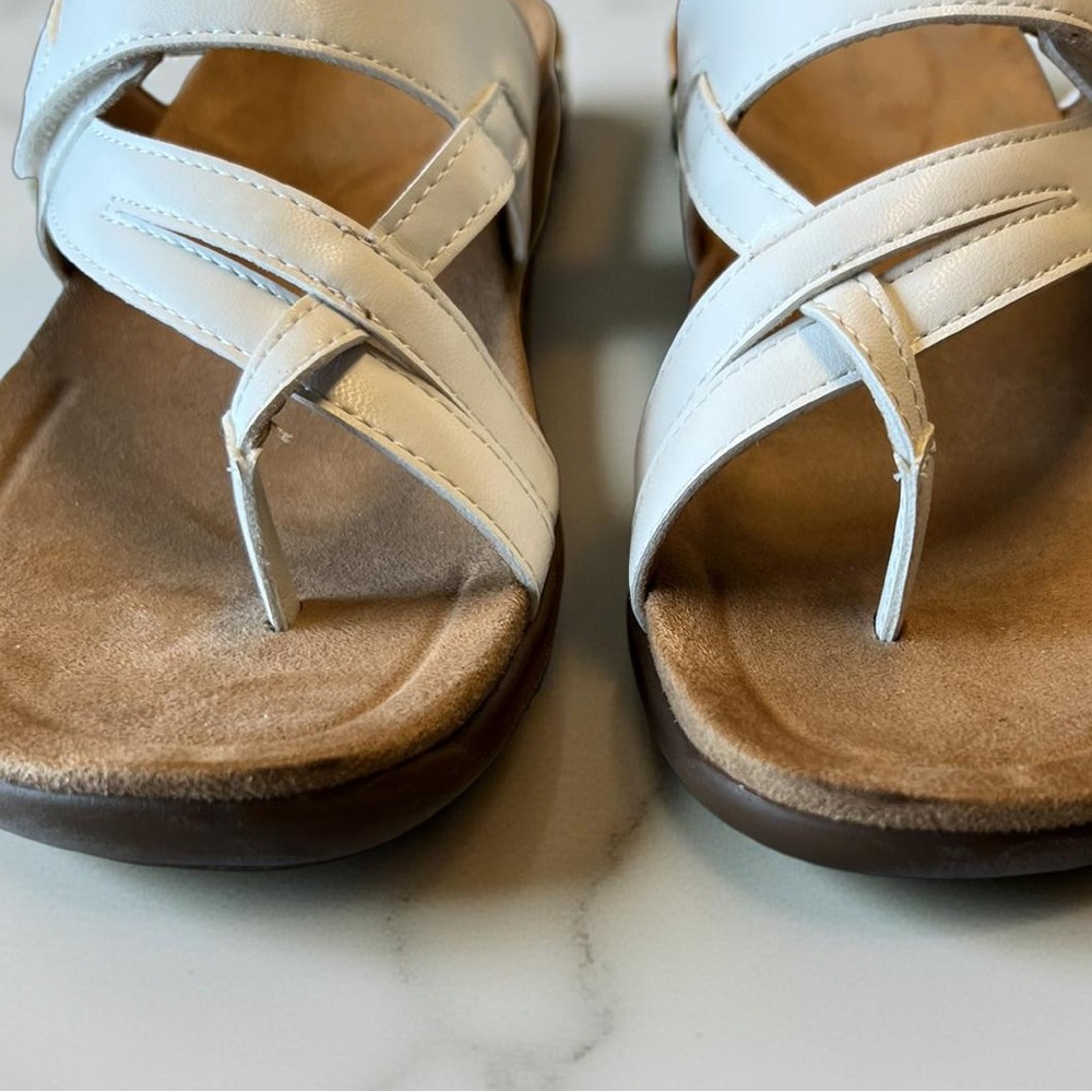 Easy Spirit Women's Wilamena White Sandals - Size 6 - Picture 6 of 11
